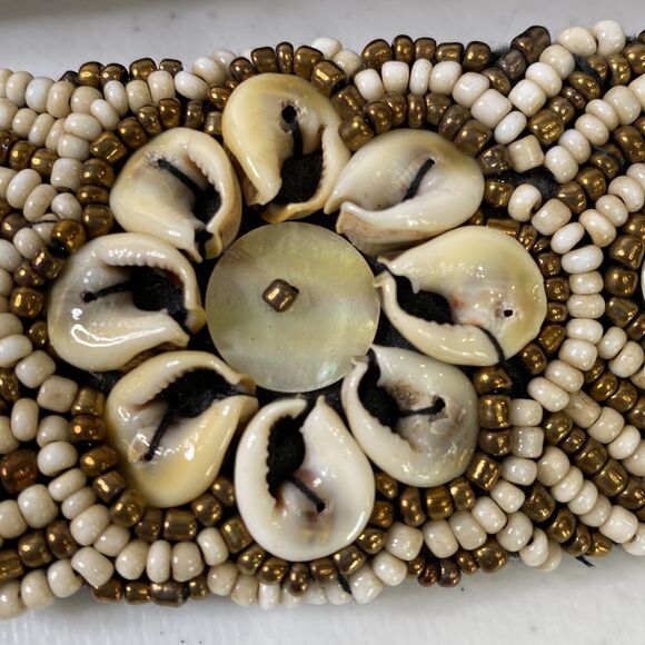 Anthropologie Cocobelle Komodo Papua Shells Beaded Embellish Belt Wooden Clasp - Picture 3 of 9